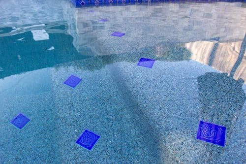 Chino Hills pool design with bright blue tiling accents