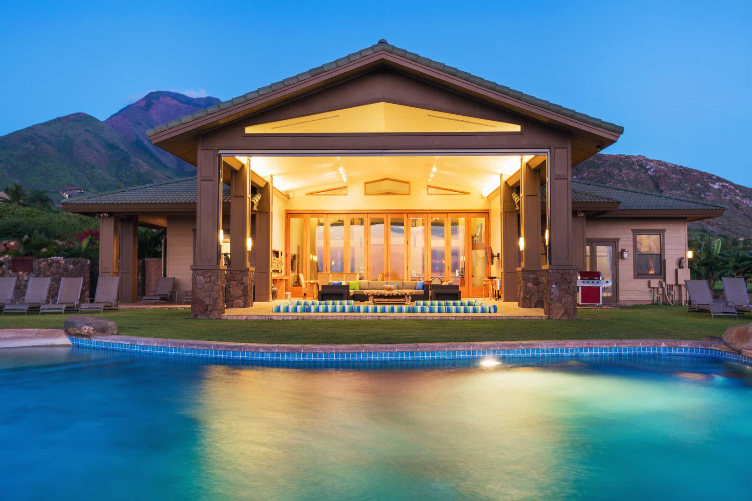 10 Must-Have Home Swimming Pool Additions - Pool Icons