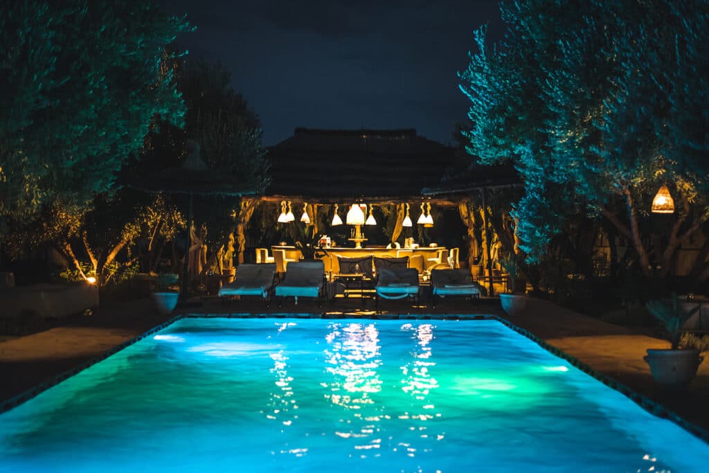 pool safety tips for swimming at night